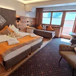 Hotel Sport Und Klausen Kirchberg en Tyrol