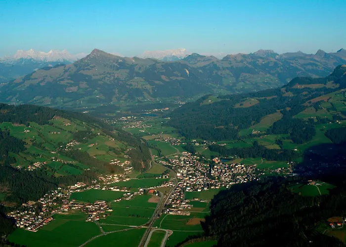 克劳森运动家庭酒店