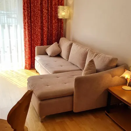 克劳森运动家庭酒店