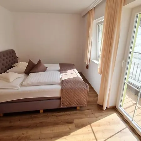 克劳森运动家庭酒店 酒店 4*